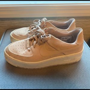 Nike Women’s Air Force 1 Sage Low Pink